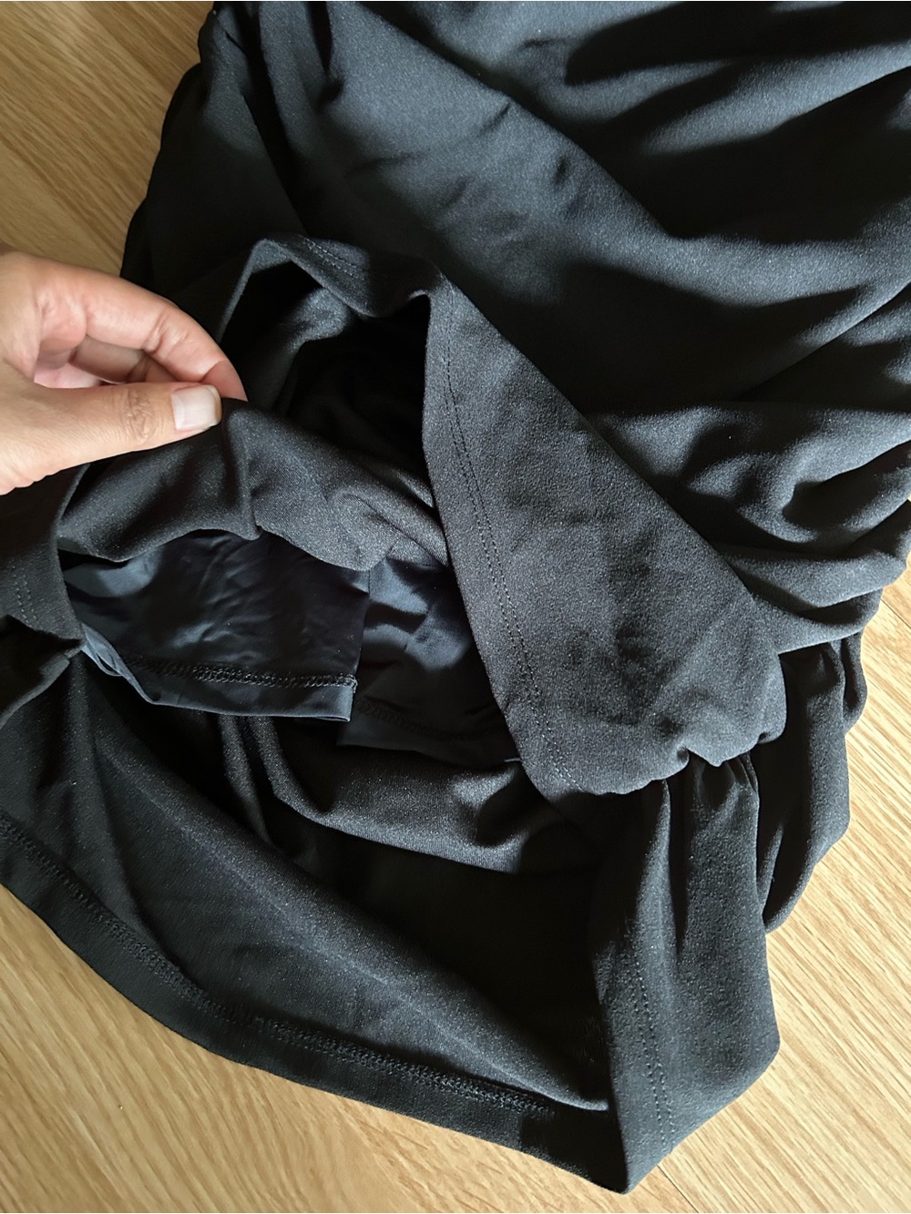 NWT Abercrombie & Fitch Black Off the Shoulder Mini Ruched Dress Medium - Picture 6 of 9